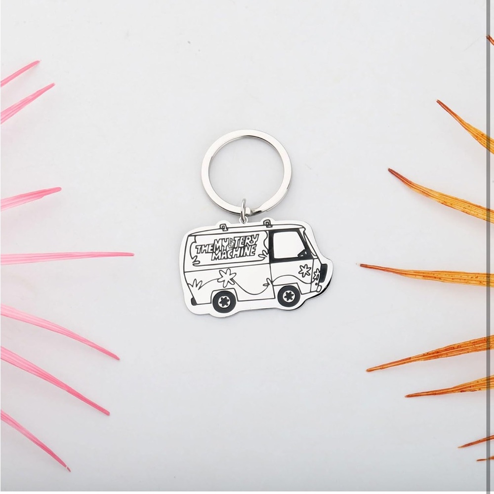 Scooby Doo Mystery Machine Keychain - Picture 5 of 7